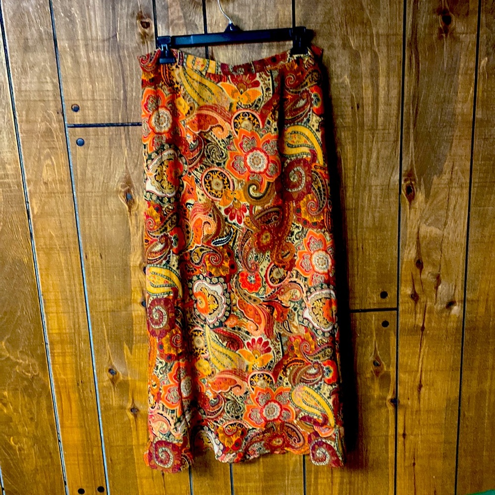 J. H. Collectibles Colorful Orange Red tones  Skirt  Women’s size 14